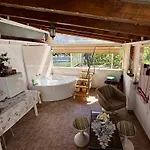 Πανσιόν Boras Lux 4*